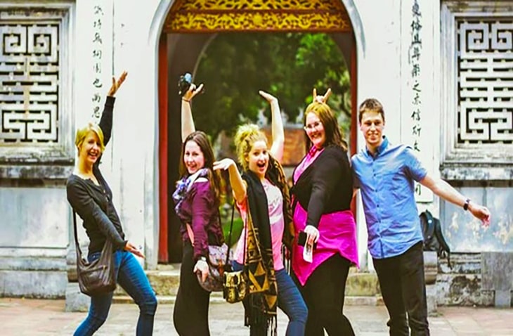 Cheap-Affordable-Volunteer-Programs-i2i teach English abroad