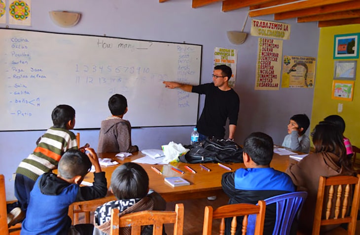 Paid-Work-Abroad-Maximo-Nivel teach English abroad with Maximo Nivel